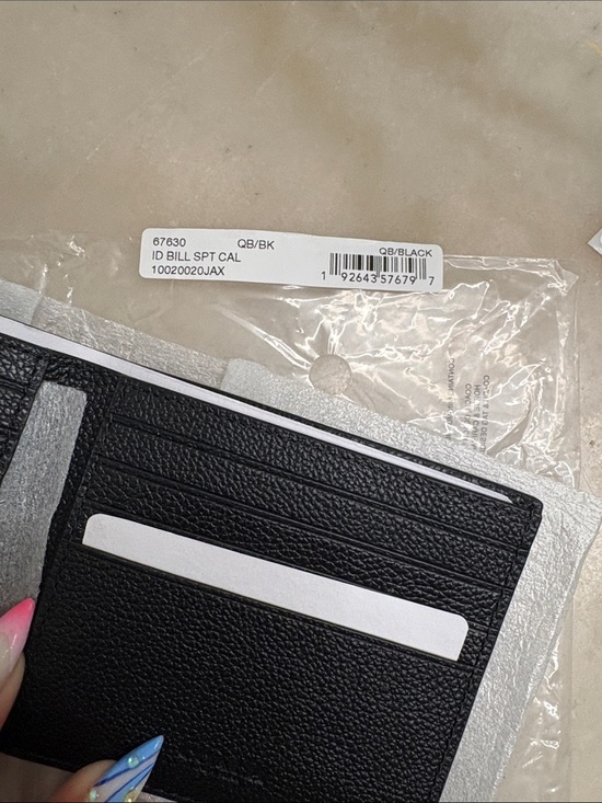 Coach Black Pebbled Leather Bi-Fold Card Wallet-opened to take photos never used main image 5